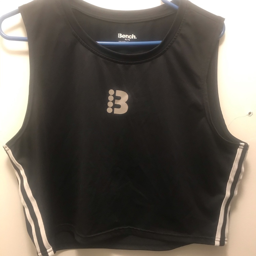 Bench crop work out top